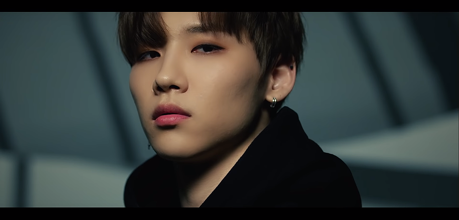 AB6IX unveils a teaser video of Jeon Woong as the group's debut approaches