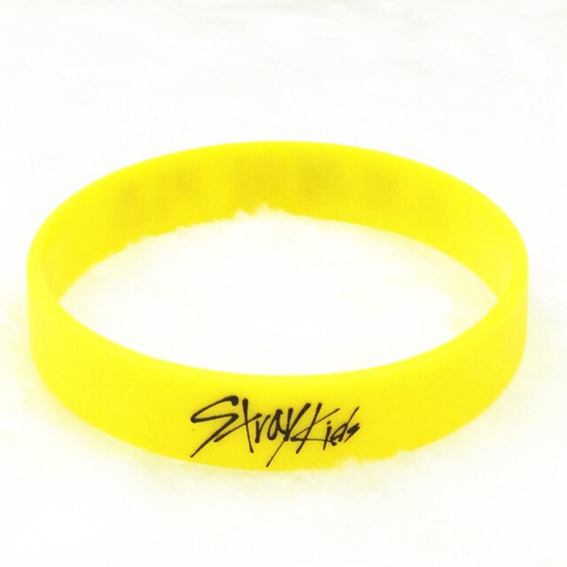 1 Pcs Kpop Stray Kids New Album Combination Name Logo Black Yellow Bracelet Character Silicone Bracelet Wrist Strap Accessories