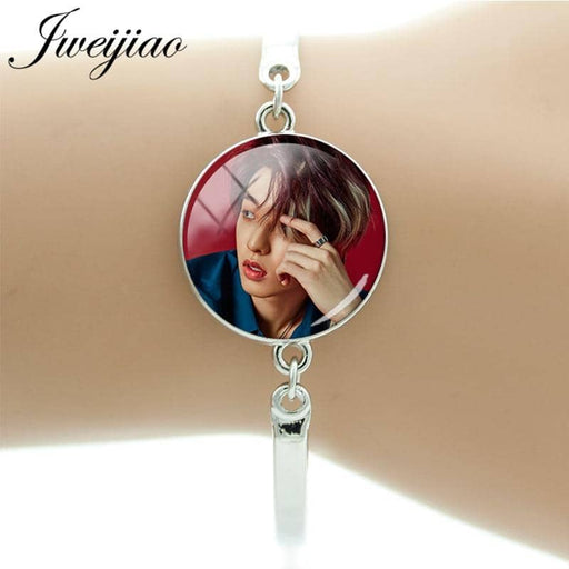 Kpop Newest 2019 Trendy Day6 Bracelet Glass Cabochon Dome Sungjin YoungK Wonpil Dowoon Photo Bracelet Chain Bangle DAY14 that you'll fall in love with. At an affordable price at KPOPSHOP, We sell a variety of 2019 Trendy Day6 Bracelet Glass Cabochon Dome Sungjin YoungK Wonpil Dowoon Photo Bracelet Chain Bangle DAY14 with Free Shipping.